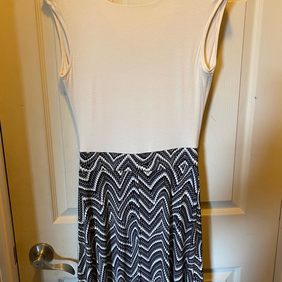 Modcloth Gilli black and cream two toned dress - Picture 3 of 4